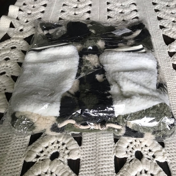 NWT Dog Army Fatigue Letterman Style Fleece Feel Winter Coat Hooded - Picture 5 of 12